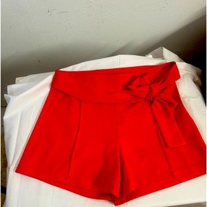 Ellison dress shorts size med NWOT